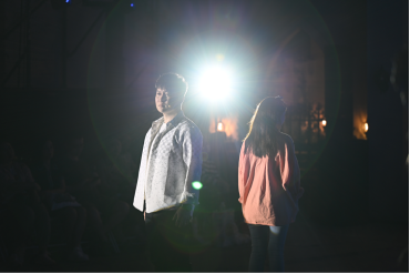 续写爱情故事 燃起老城烟火！青岛首部实景音乐剧《爱情绽放》再次“绽放”安娜别墅