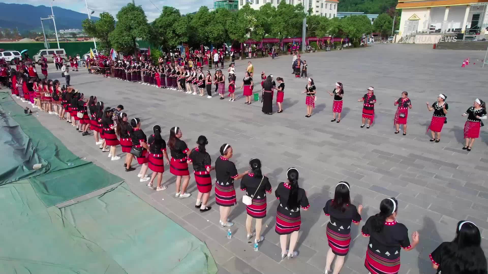 云南梁河举行佤族“新米节”_凤凰网视频_凤凰网