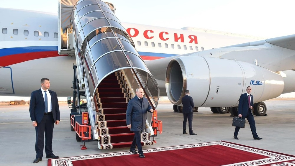 普京抵达吉尔吉斯斯坦 图自国际文传通讯社