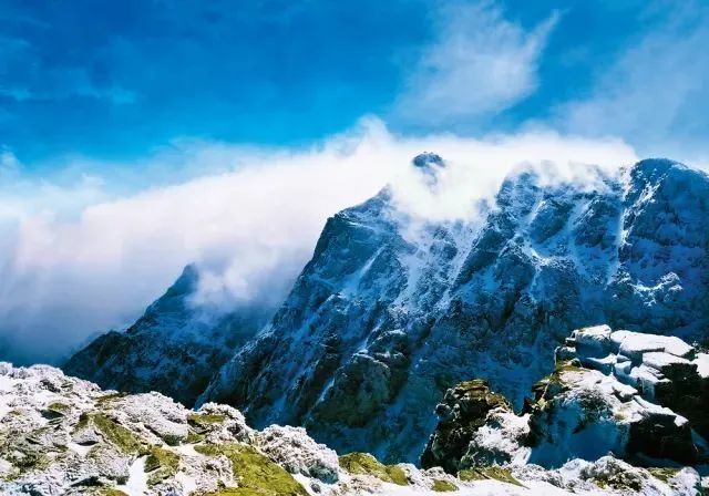 陇南的鸡峰山、雄黄山、仇池山……一个胜似一个仙