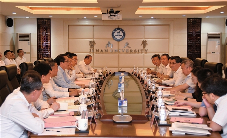 图为临汾市在暨南大学开展“党政正职访名校”招才引智活动（临汾日报记者 闫锐鹏 摄）