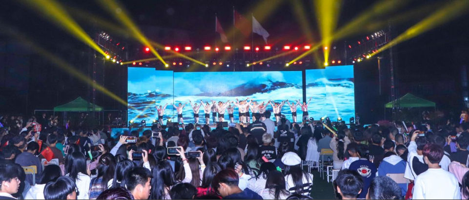 南昌影视传播职业学院举办首届教学成果展暨2023级迎新晚会