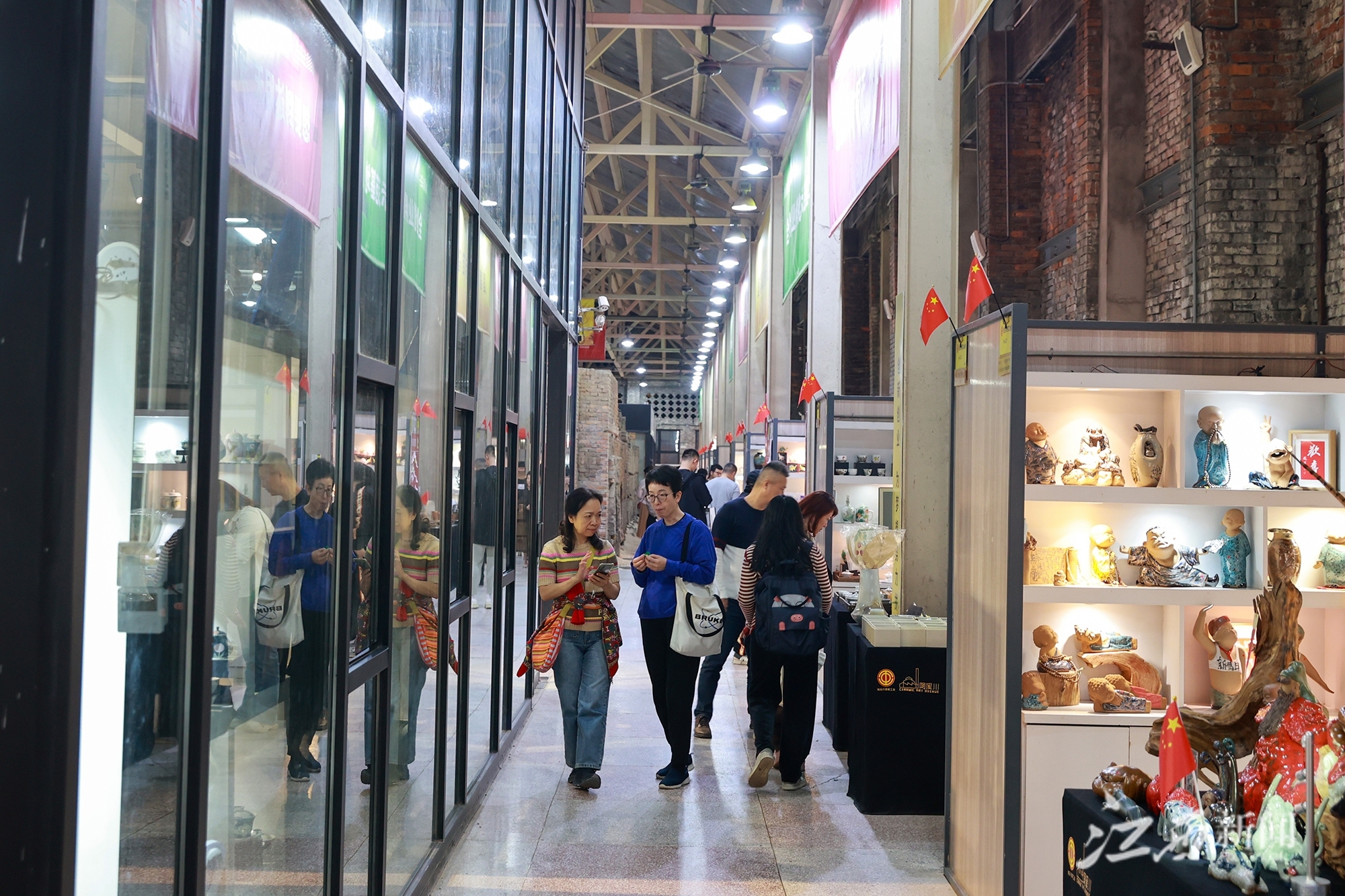 景德镇：陶溪川的夜生活（图）