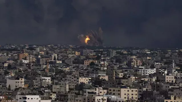 以色列国防部长下令：全面封锁加沙地区