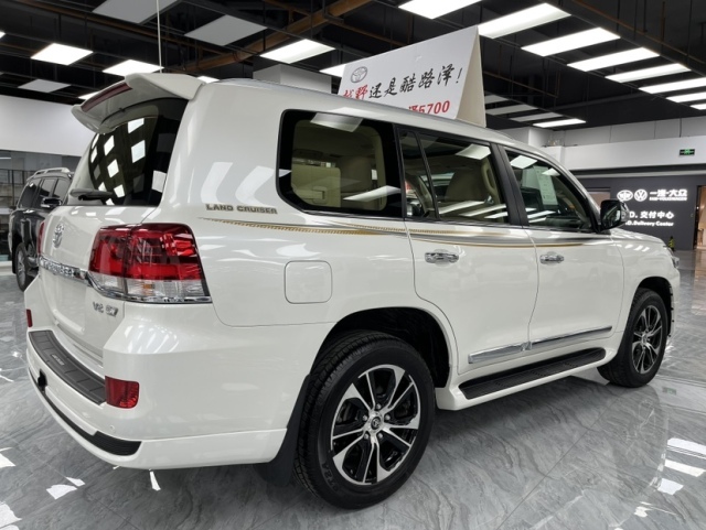 21款丰田兰德酷路泽5700vxr顶配版kdss_凤凰网汽车_凤凰网