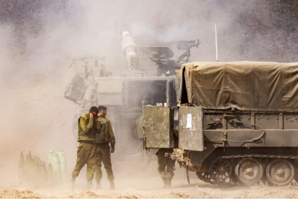 以军M109自行榴弹炮向加沙开火 图源：外媒