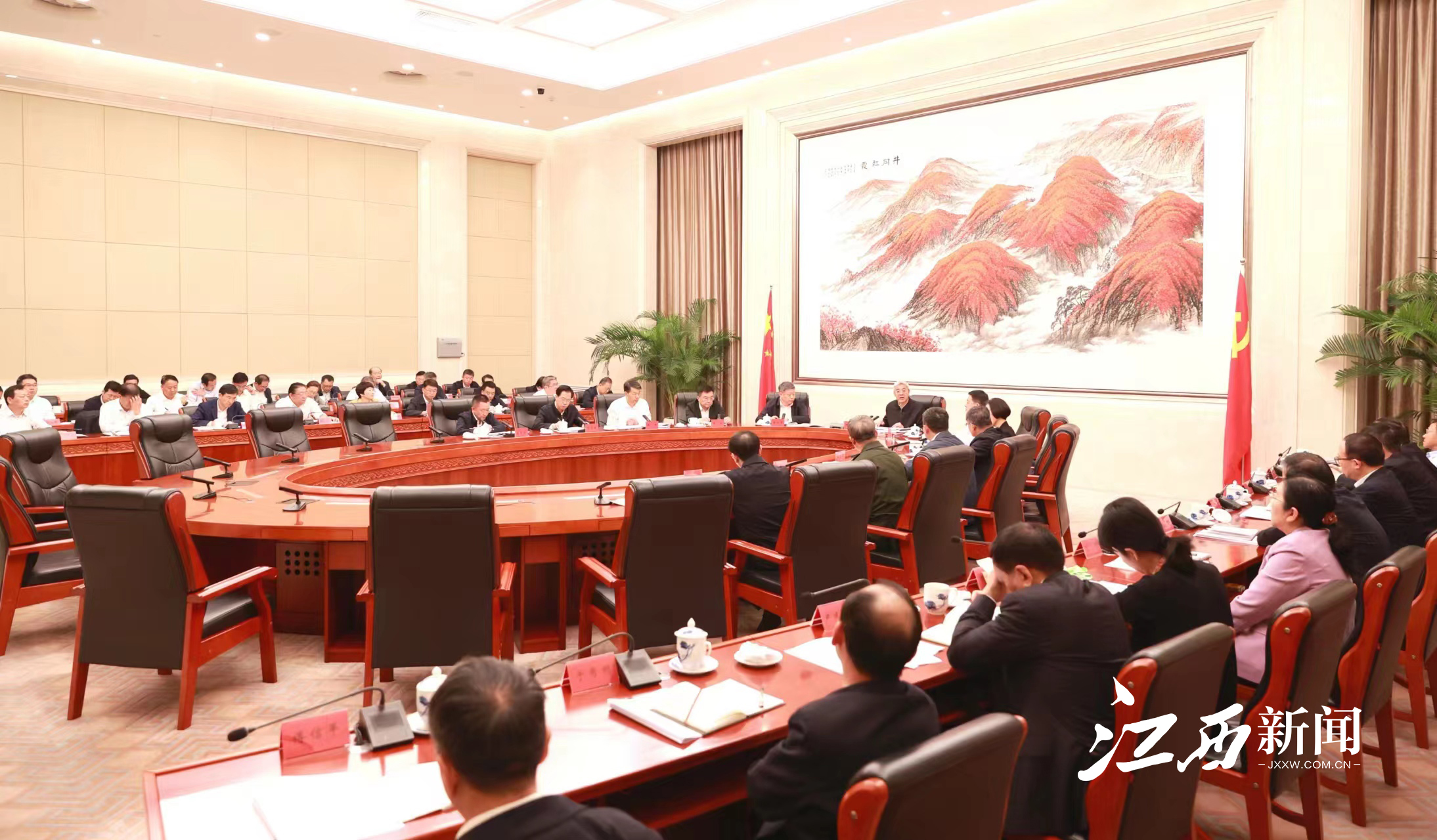 江西省委常委会（扩大）会议召开，传达学习习近平总书记在江西考察时的重要讲话精神