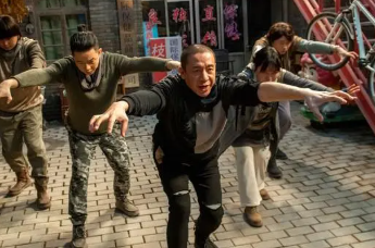 梁龙：每天要跳操一小时对抗体力焦虑