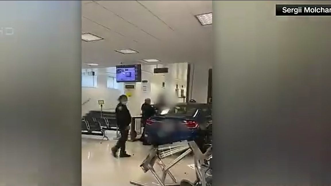 白宫回应中领馆遇袭：谴责对外交人员暴力