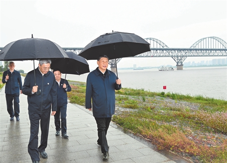 情满赣鄱 总书记和我们在一起——中共中央总书记、国家主席、中央军委主席习近平在江西考察掠影