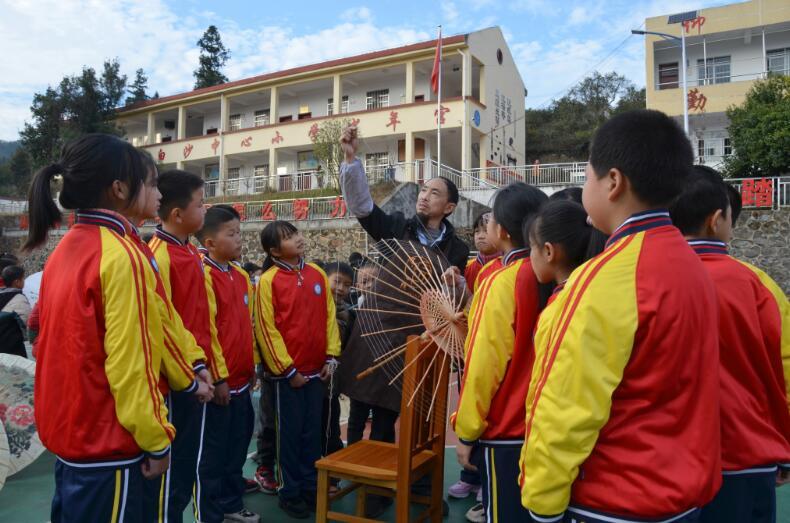 罗银祥：做传统文化的传播者和传承者