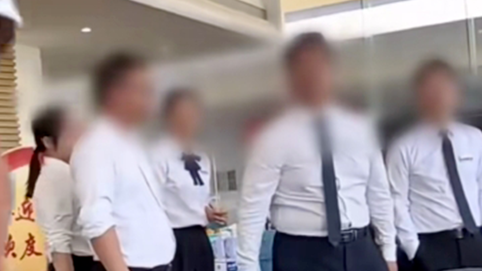 网传丰田经销商和消费者发生言语冲突，消费者：一听全款置之不理，要我们贷款