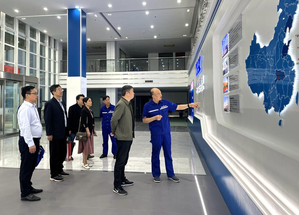 九江职业技术学院党委书记胡永红带队赴企业调研走访