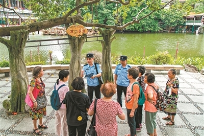 基层反诈帮老人捂紧“钱袋子”