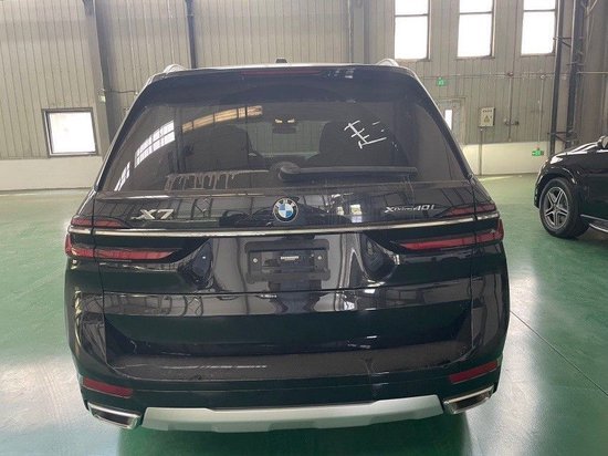 23款宝马x7现车直降40万港口最新报价
