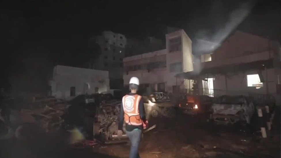 加沙医院遇袭，巴以相互指责，事件陷入“罗生门”
