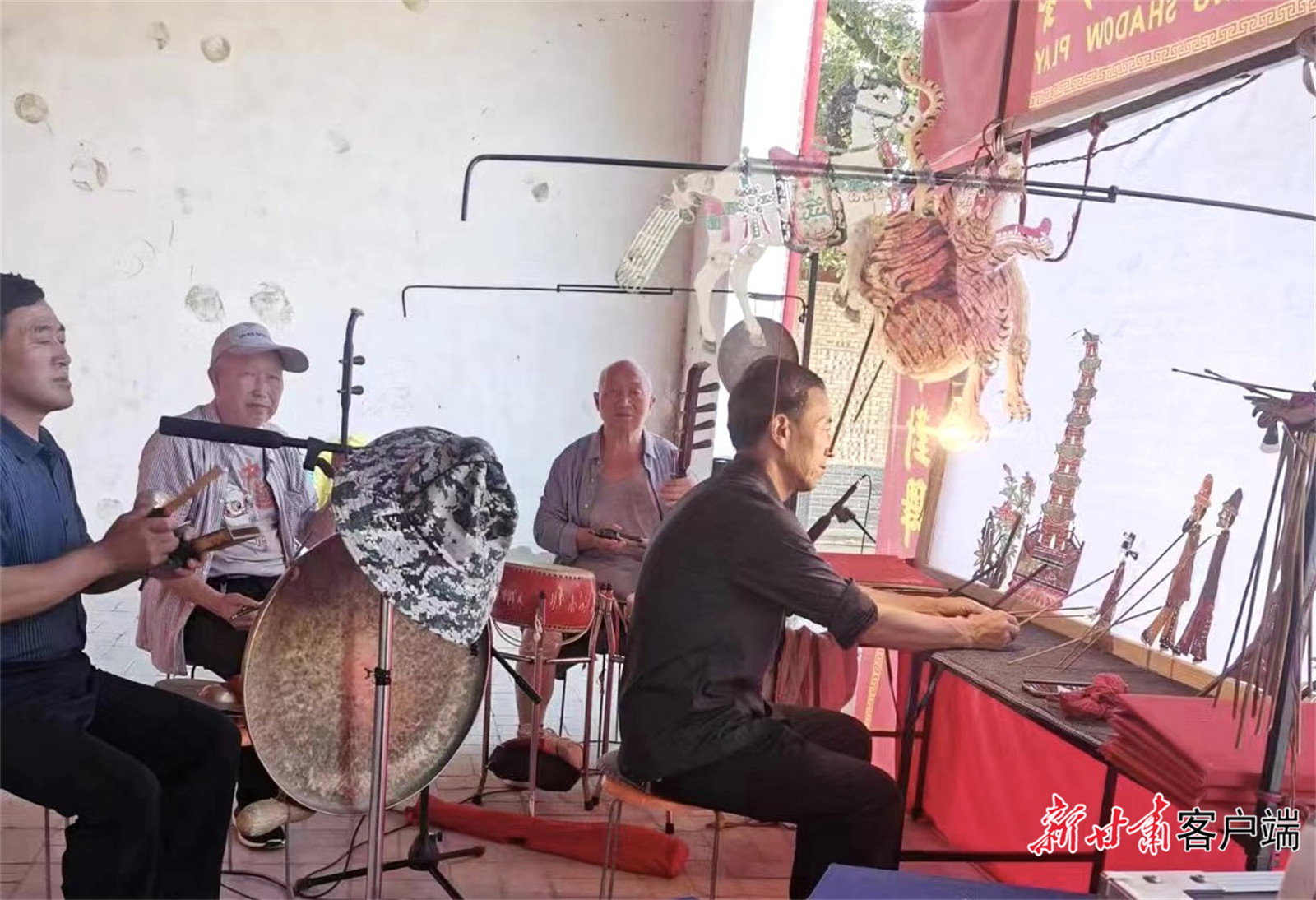 甘肃环县道情皮影戏敬家班应邀来兰,演绎地道陇东道情。