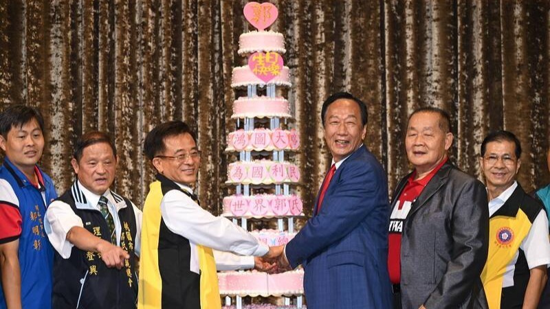 未来是否会与柯文哲合作？ 郭台铭神秘笑答