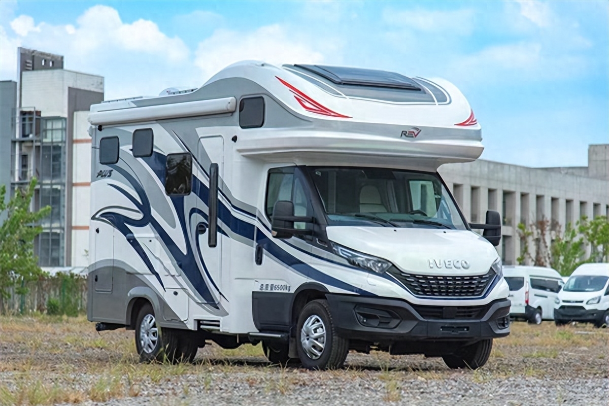 瑞弗s820plus豪华进口房车现车报价