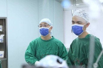 南昌大学第二附属医院骨科副主任医师郝亮：为普通人铺上强骨之路