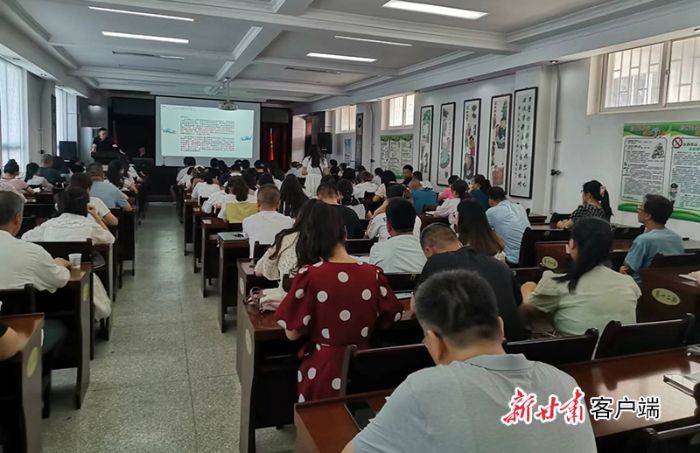津南区“送教下乡”小学语文教师培训