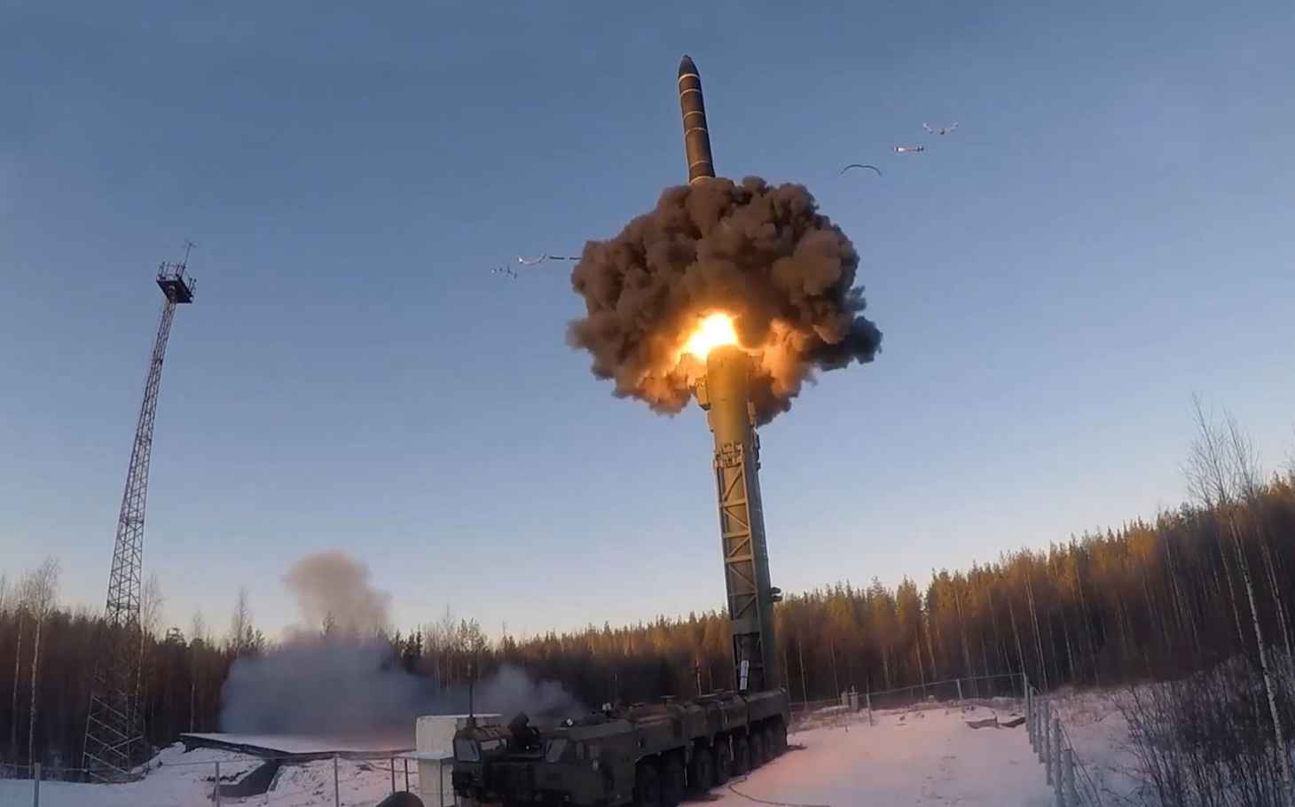 俄罗斯举行战略威慑力量演练 发射多款远程导弹