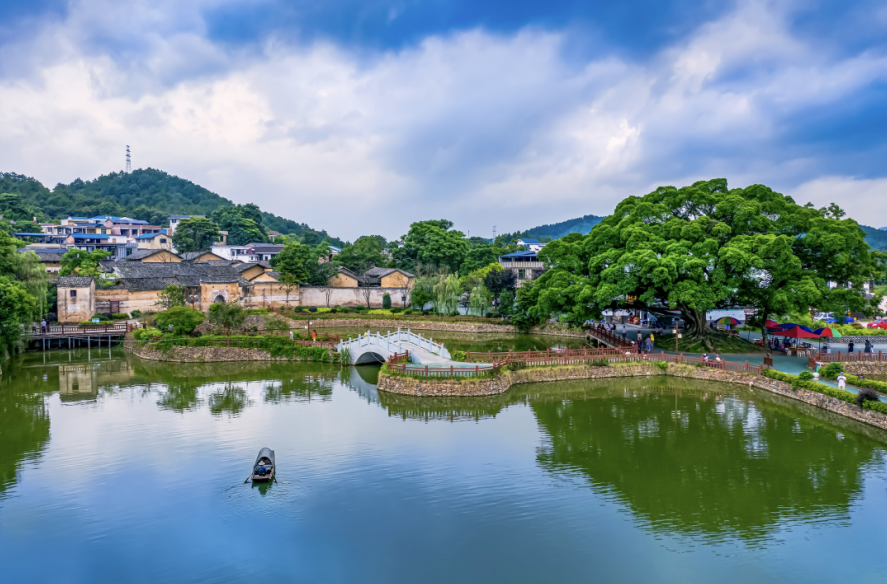 粤港澳大湾区媒体走进赣州龙南感受客家文化魅力
