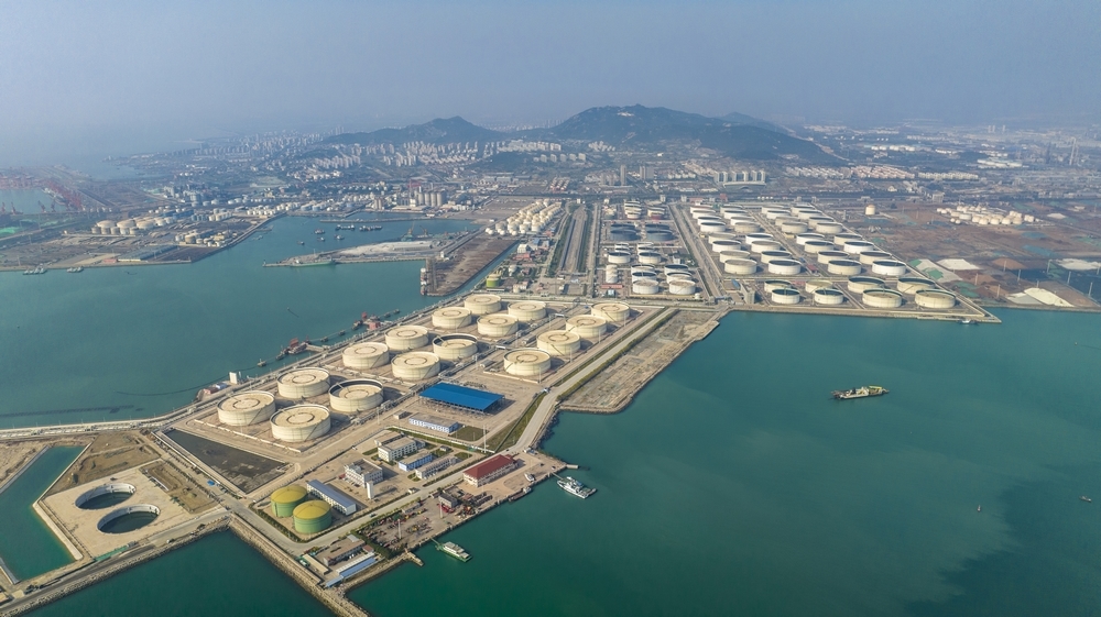 东明石化集团与日照港共同投资建设 日照港岚山港区油九泊位正式投产