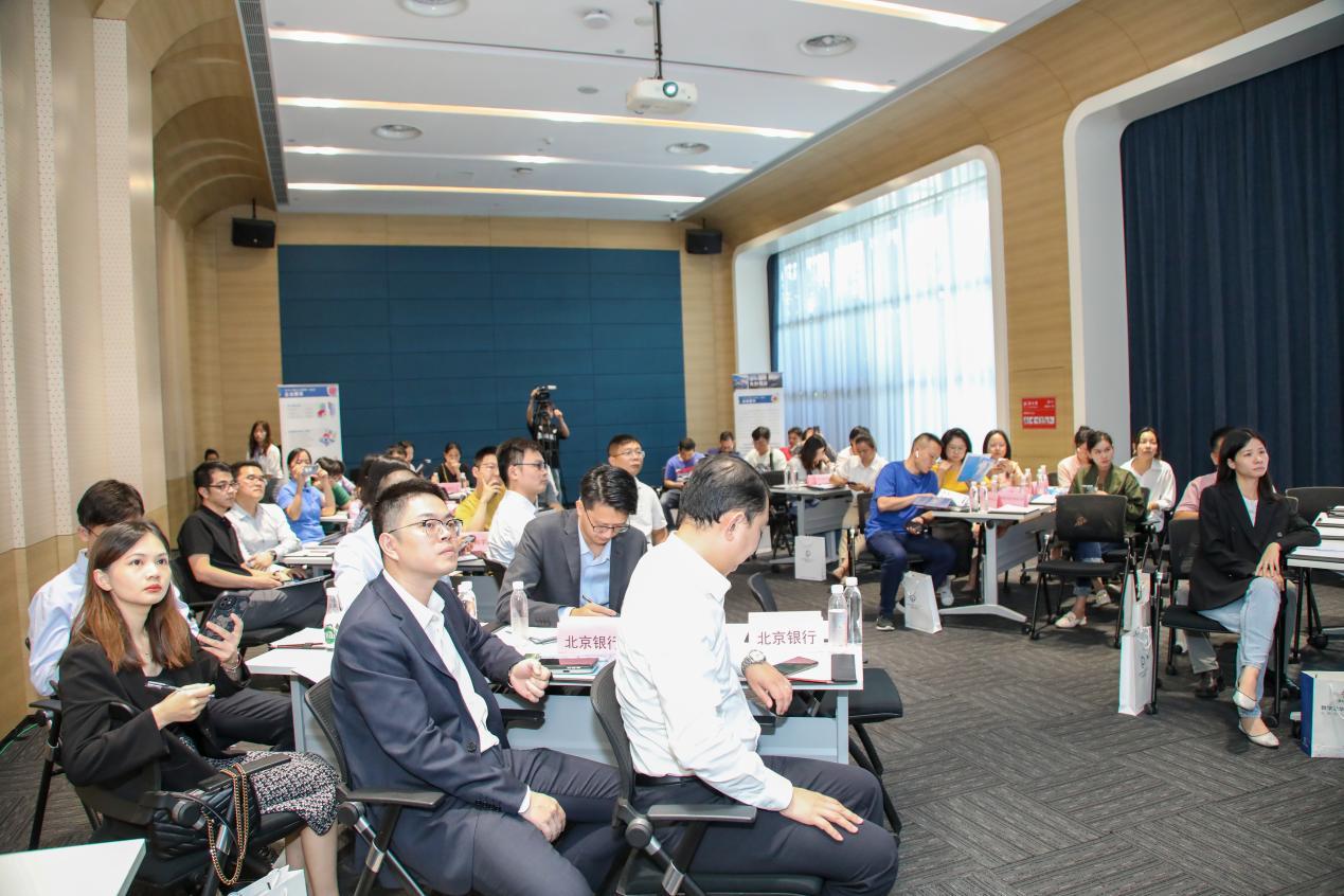 政策“普”百业 金融“惠”万家！龙华区“聚焦产融结合  共话机遇挑战”——普惠金融专场活动顺利举行！