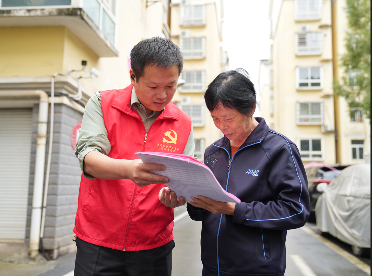萍乡芦溪县：在职党员进社区 服务群众零距离凤凰网江西_凤凰网