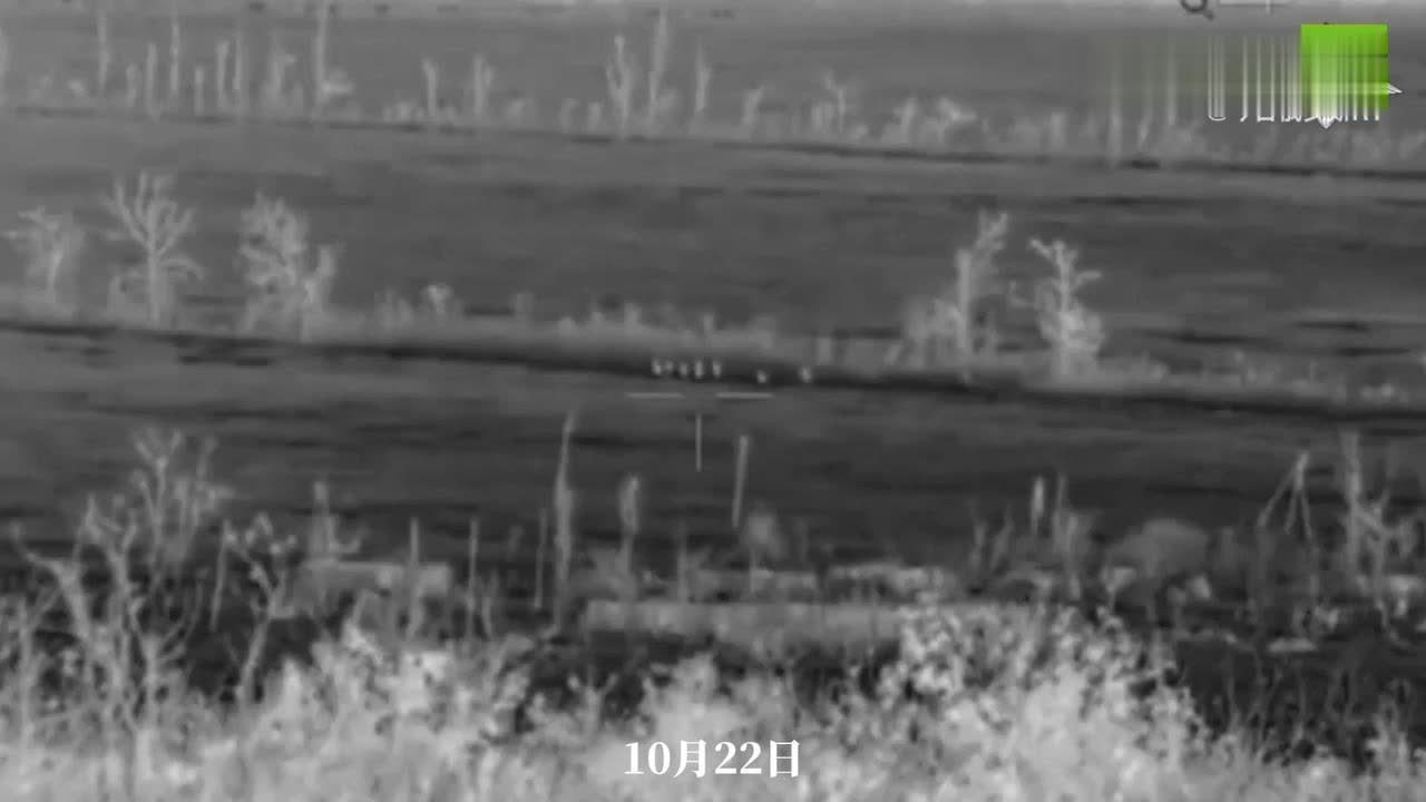 俄军发射反坦克导弹击中乌军