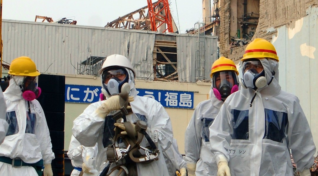 福岛核电站4人被核污水溅射 其中2人紧急送医_凤凰网