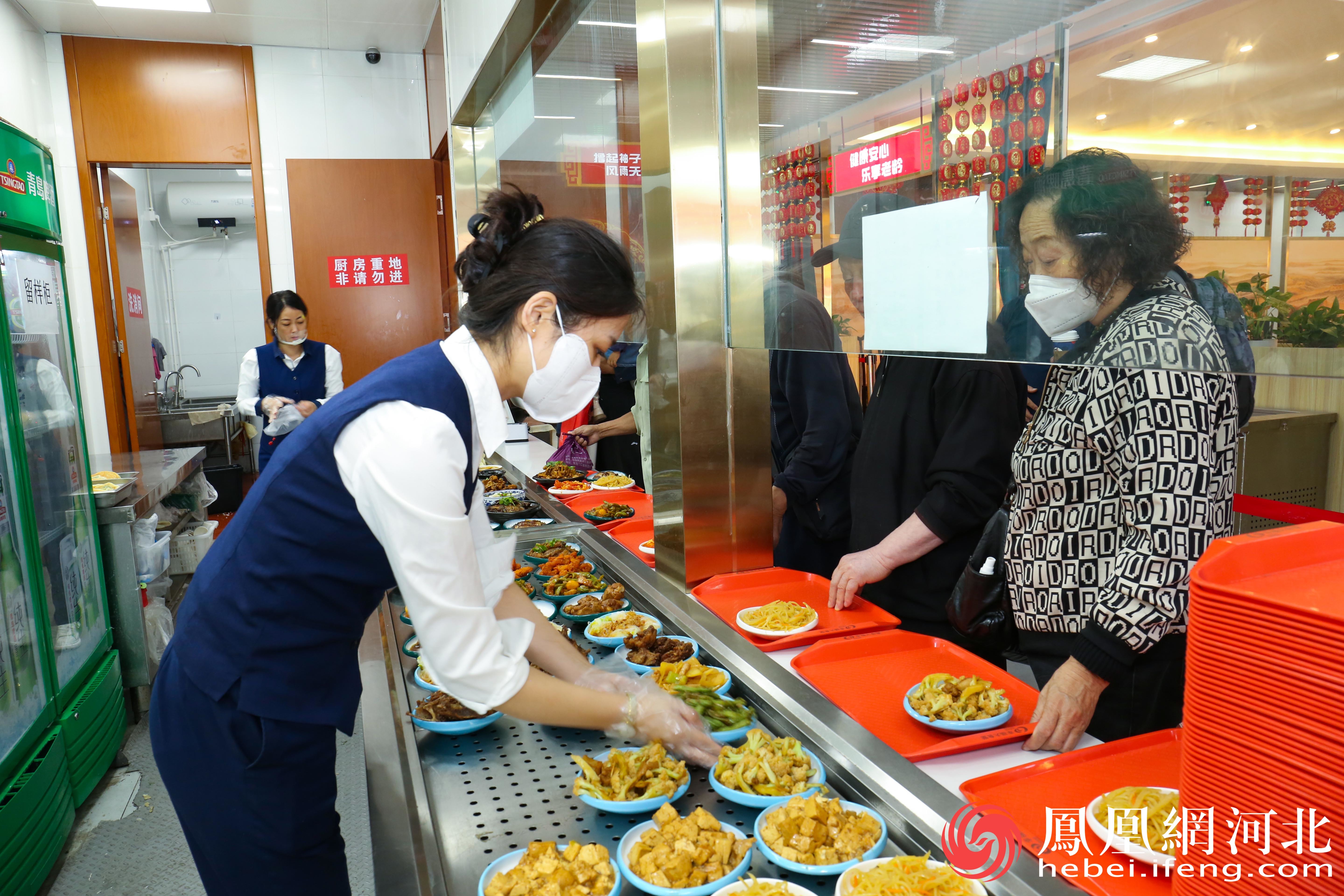 家门口的“幸福大食堂”