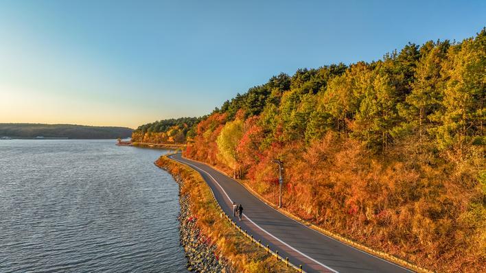 净月潭秋景。 本组摄影 张扬
