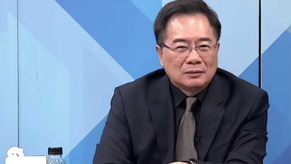 蔡正元吐槽侯友宜柯文哲二百五，警告“蓝白若不合两党都会消失”_凤凰网视频_凤凰网