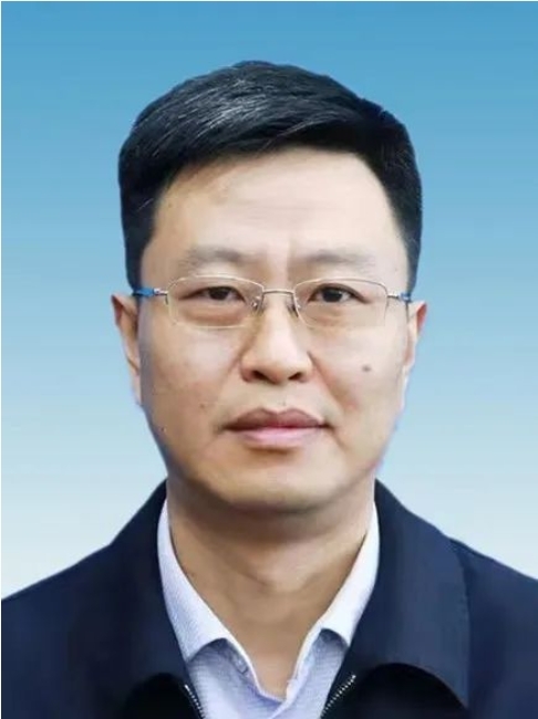 肖铁军的南昌市公安局局长职务;决定免去:刘炽的南昌市人民检察院检察