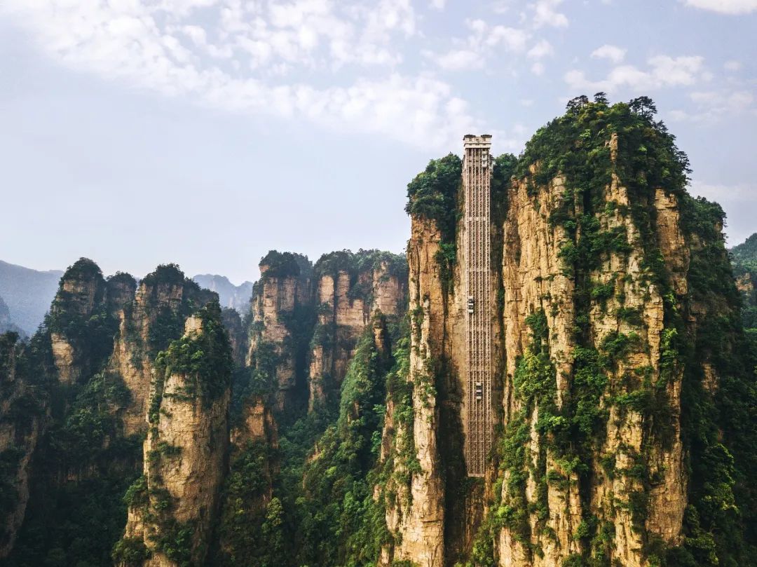 △张家界国家森林公园的电梯（图/视觉中国）