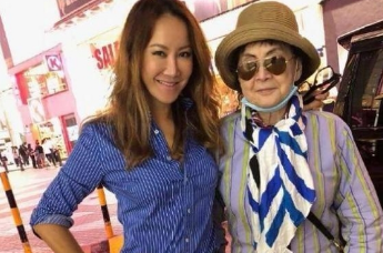 妈妈说李玟曾两次提出离婚，但都被哄骗回来