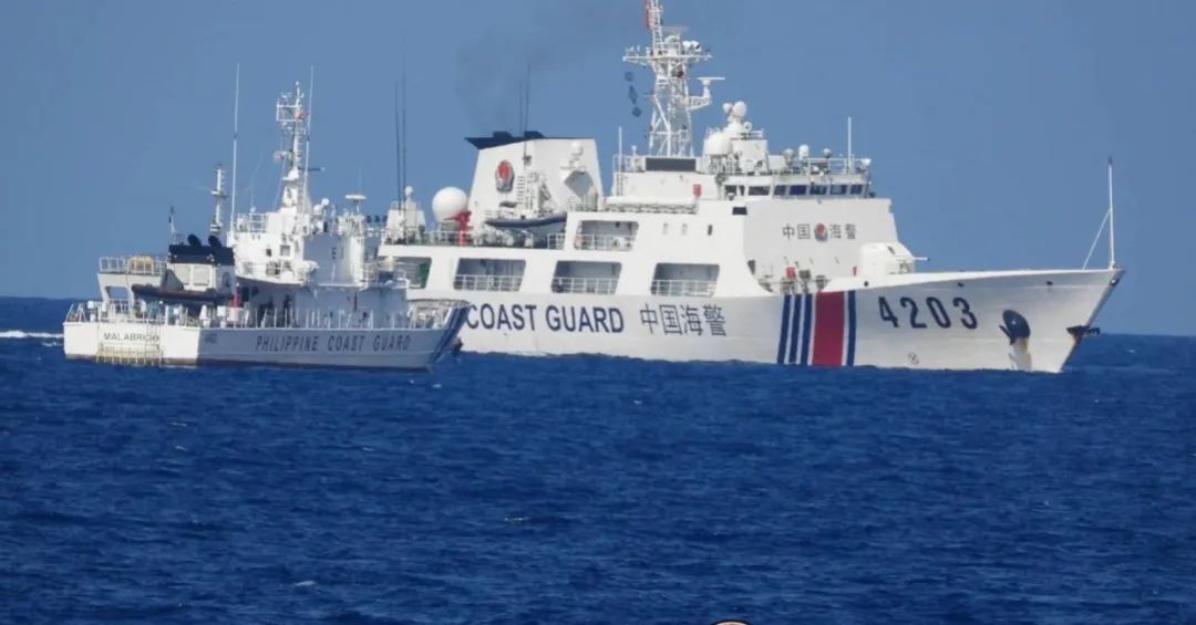 ▎近日,中菲海警船险些在南海相撞