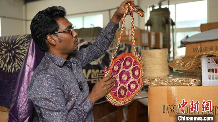 第六届进博会萨夫通过进博会把孟加拉国特色黄麻卖向全球