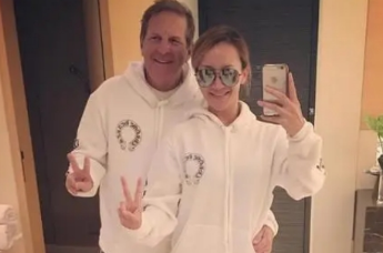 李玟为挽救婚姻打排卵针求子 二姐：她思想非常传统