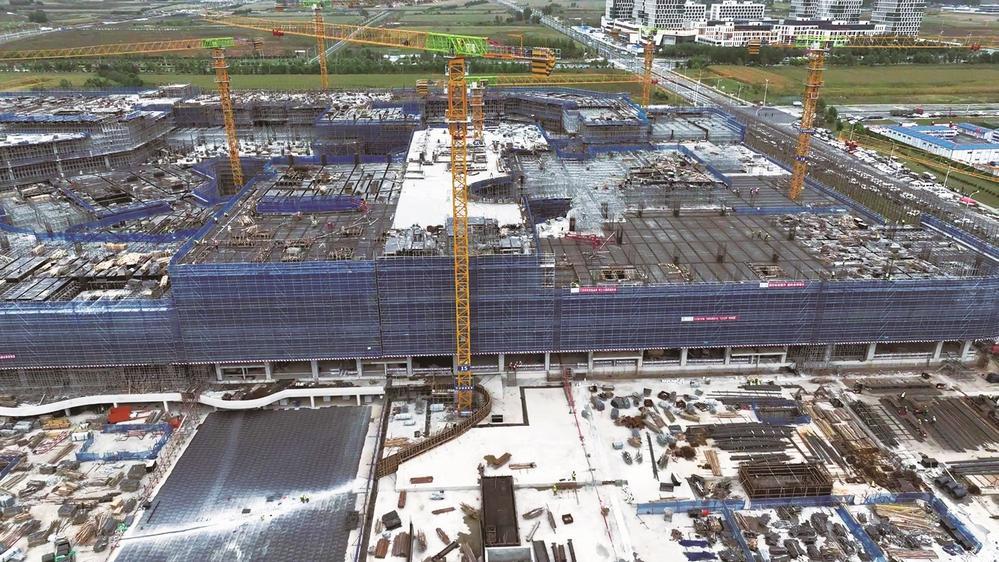 长春市影视文创孵化园区二期建设项目（万达茂）拔地而起。