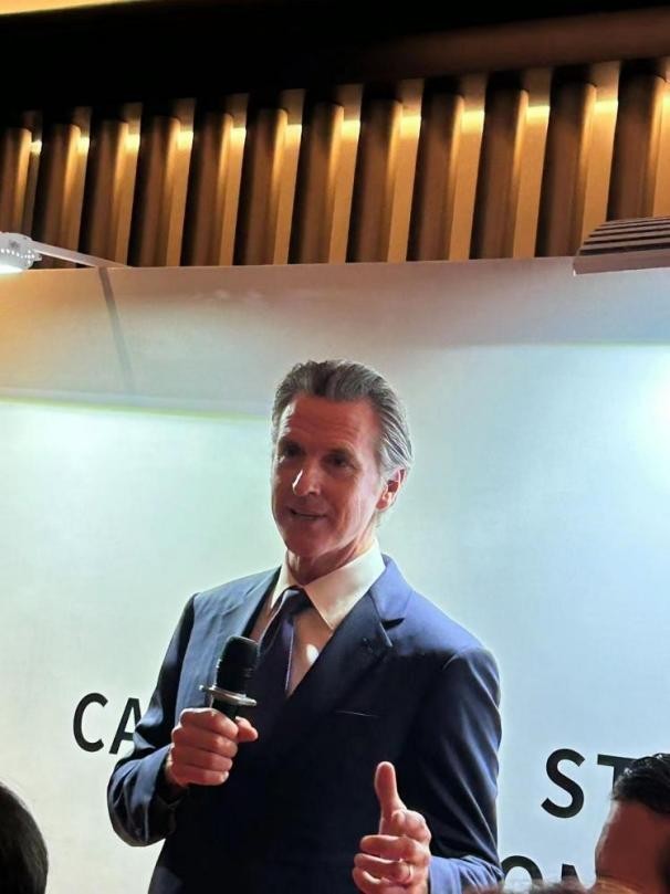 加州州长加文纽森会见中国知名企业代表探讨中美经贸合作