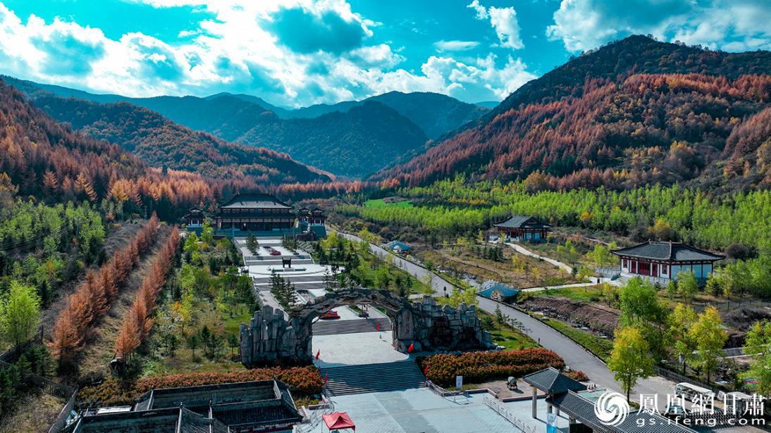 秋天的渭河源风景区旖旎如画　谢水生　摄