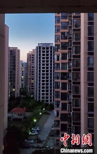 海南澄迈县的一处住宅小区(资料图)。中新网记者 王晓斌 摄