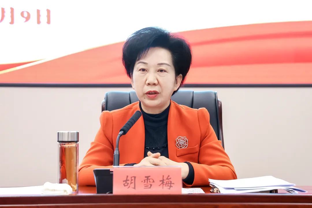 胡雪梅讲话.(全媒体记者 余乐俭 摄)