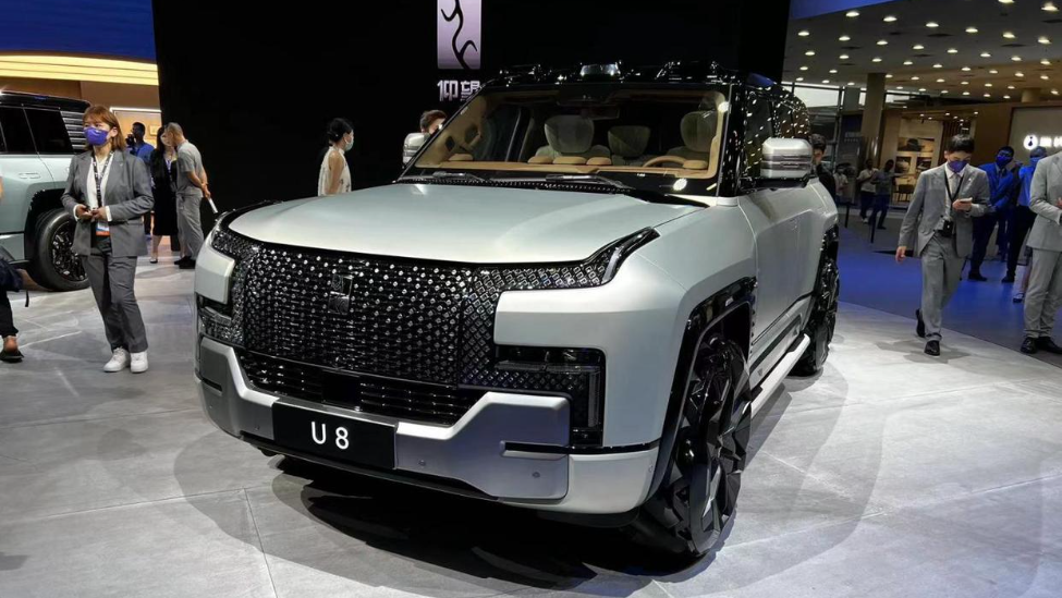 仰望U8抢先看：109.8万，对比揽胜它能赢么？