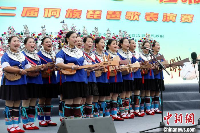 广西侗乡三江侗族琵琶歌唱响美好生活