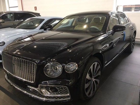 天津2023款宾利飞驰港口超值提现车