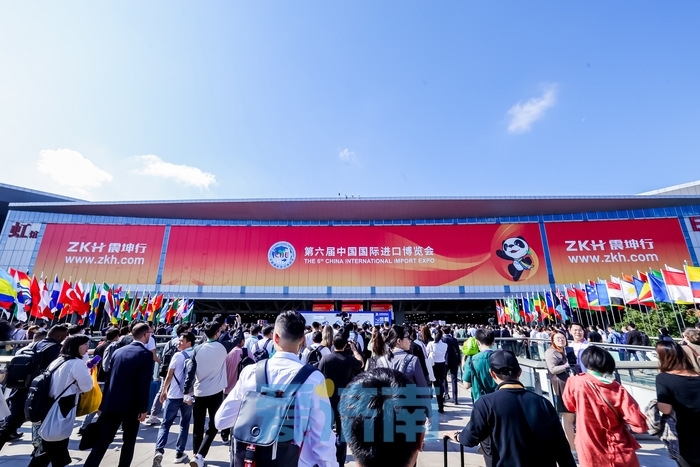 东南亚水果进中国最大口岸 8FD4F2DACEDEBB646A6E26D7BC3B05514E2B733F_size249_w700_h467.jpg